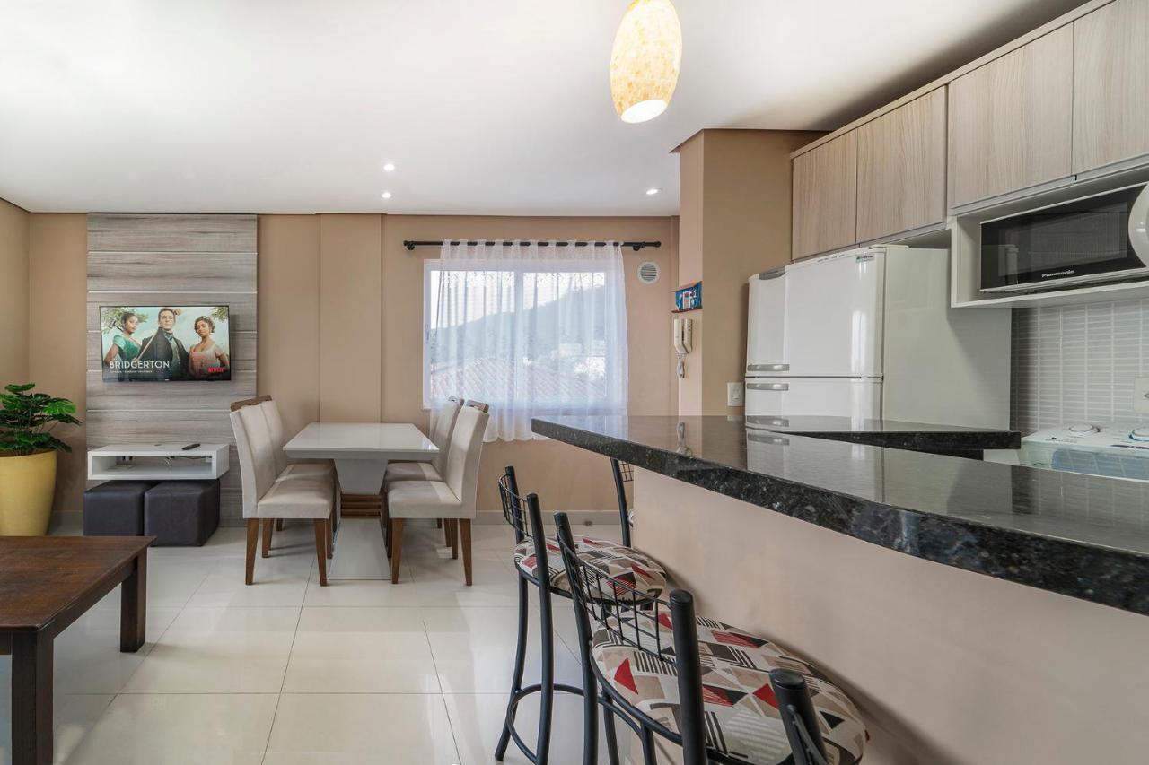 Residencial Edite No Centro De Bombinha Бомбиньяс Экстерьер фото