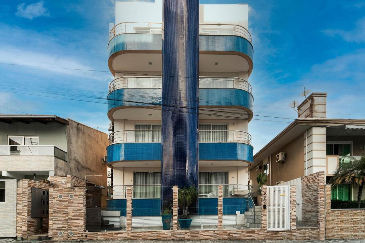 Residencial Edite No Centro De Bombinha Бомбиньяс Экстерьер фото
